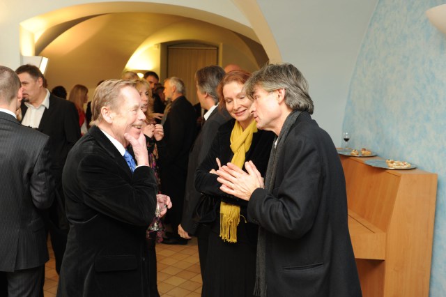 Václavem Havel och David Radok vid premiären av Odcházeni i Prag den 19 december 2008.